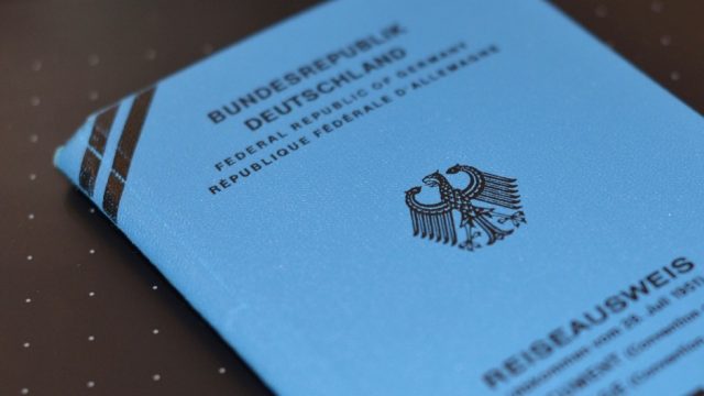 جواز السفر الأزرق